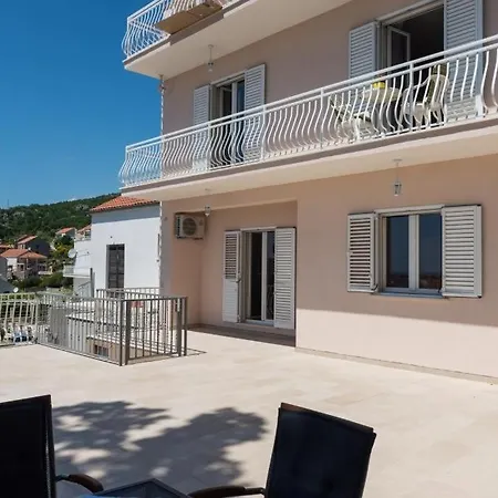 Apartmán Marmo Mlini