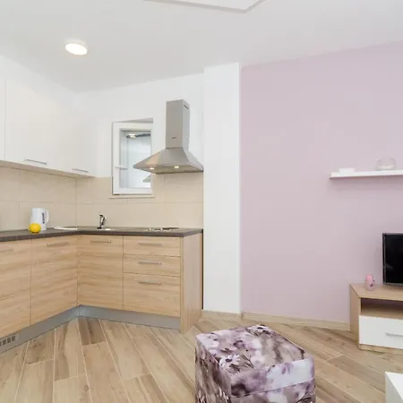 Apartment Marmo Mlini