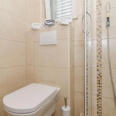 Apartment Marmo Mlini